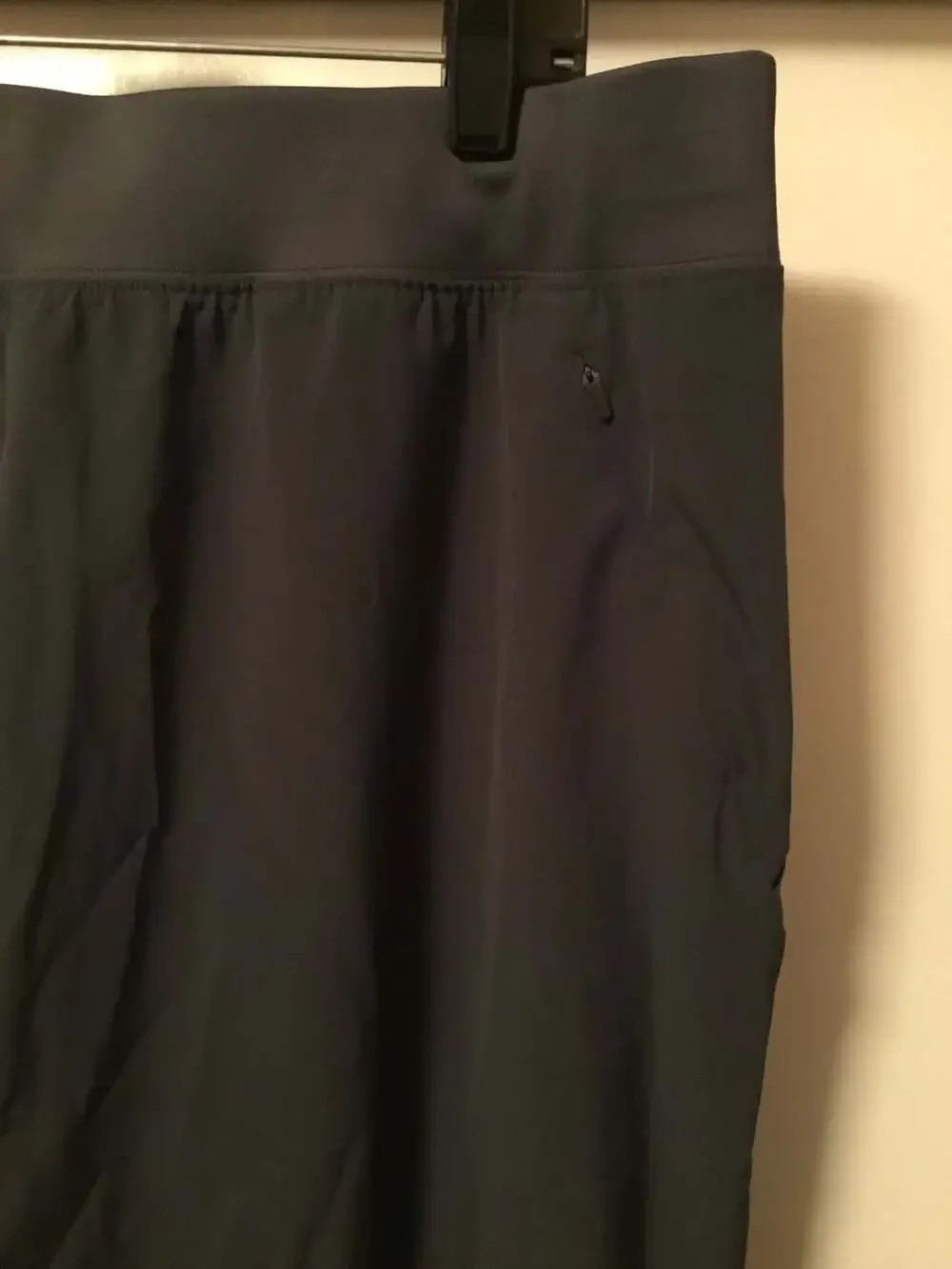 Alo Yoga Men's Repetition Training Shorts Gray size  XXL